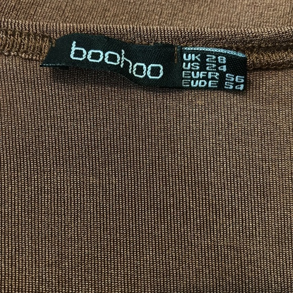 Plus Plunge‎ Textured MIDI Dress - Picture 2 of 2